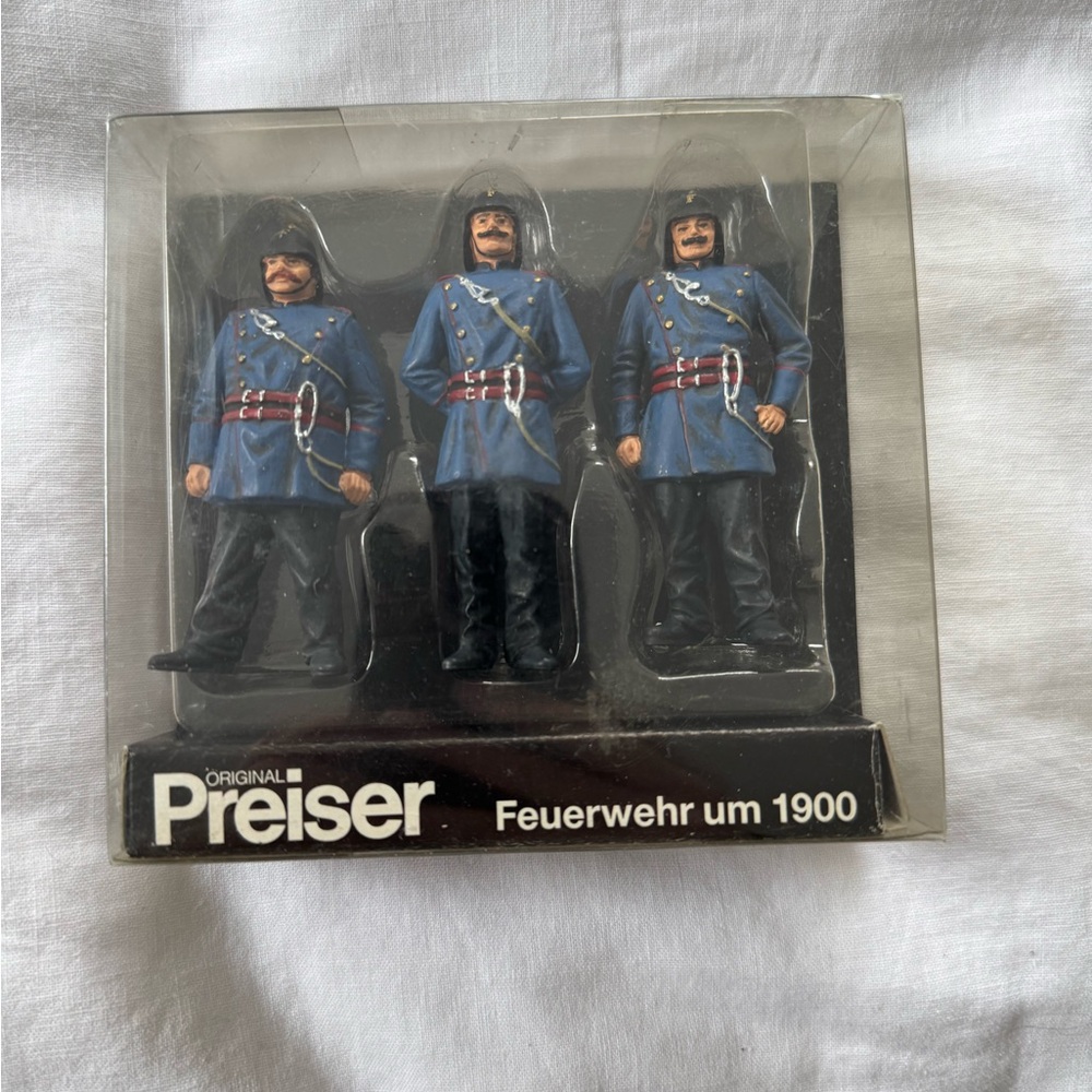 Preiser Feuerwehr um 1900 Miniature Firefighters - Blue Uniforms Vintage Toy